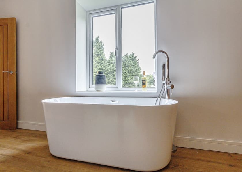 Great Barn - Redbrick Woodland Lodges, Edwinstowe