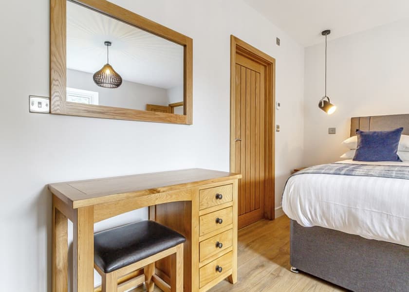 Great Barn - Redbrick Woodland Lodges, Edwinstowe