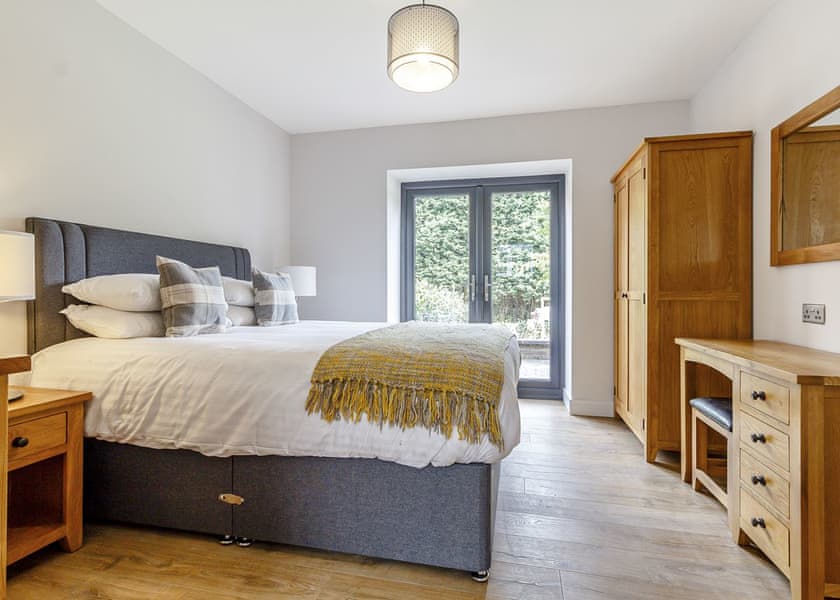 Great Barn - Redbrick Woodland Lodges, Edwinstowe