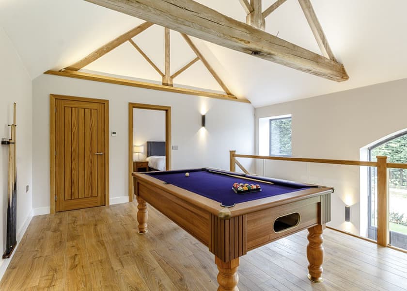 Great Barn - Redbrick Woodland Lodges, Edwinstowe