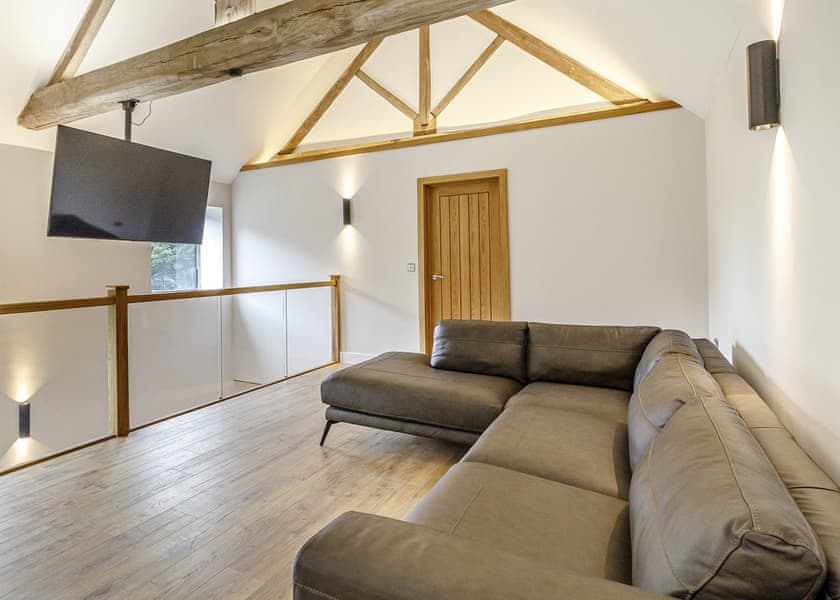 Great Barn - Redbrick Woodland Lodges, Edwinstowe