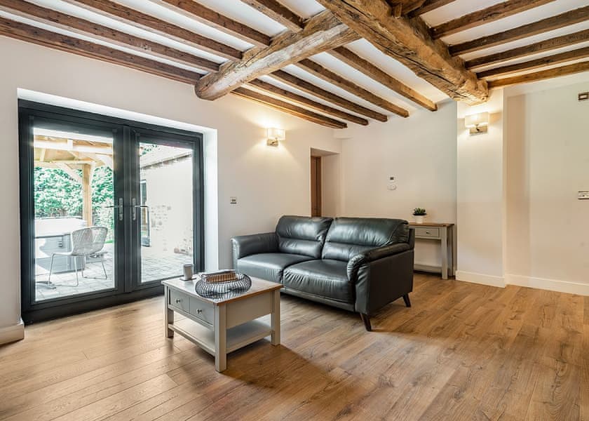 Cedar Cottage - Redbrick Woodland Lodges, Edwinstowe