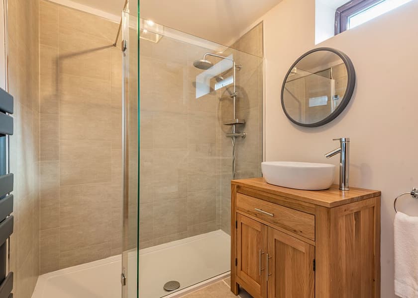 Cedar Cottage - Redbrick Woodland Lodges, Edwinstowe