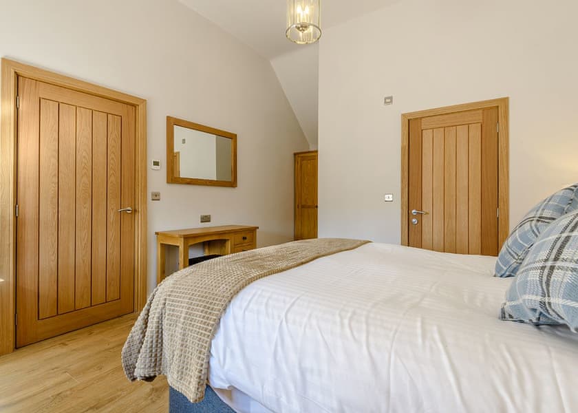 Pine Cottage - Redbrick Woodland Lodges, Edwinstowe