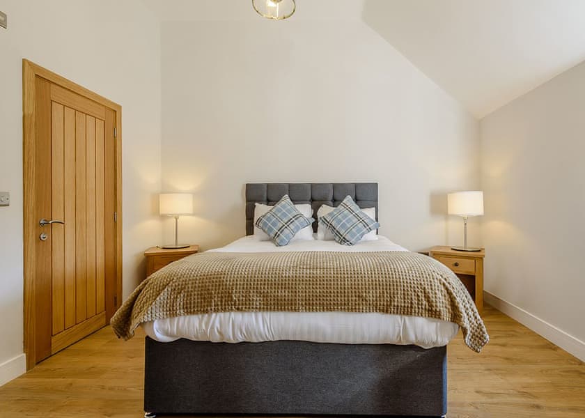 Pine Cottage - Redbrick Woodland Lodges, Edwinstowe