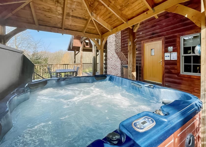 Lakeview Lodge - Redbrick Woodland Lodges, Edwinstowe