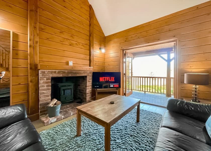 Lakeview Lodge - Redbrick Woodland Lodges, Edwinstowe