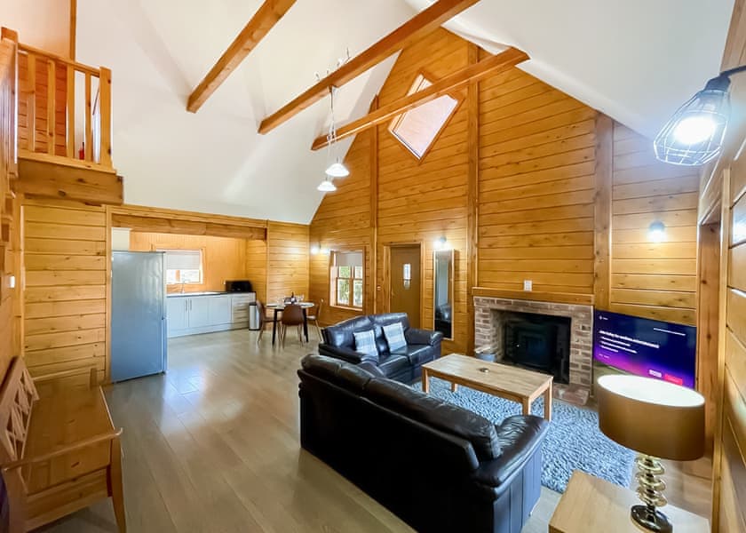 Lakeview Lodge - Redbrick Woodland Lodges, Edwinstowe