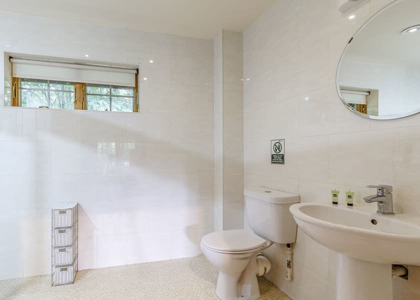 Lakeview Lodge - Redbrick Woodland Lodges, Edwinstowe