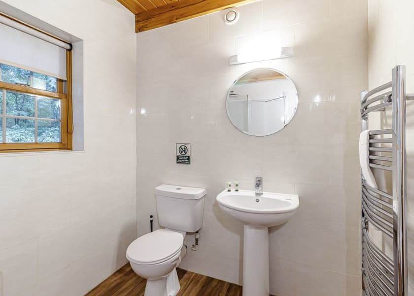 Lakeview Lodge - Redbrick Woodland Lodges, Edwinstowe