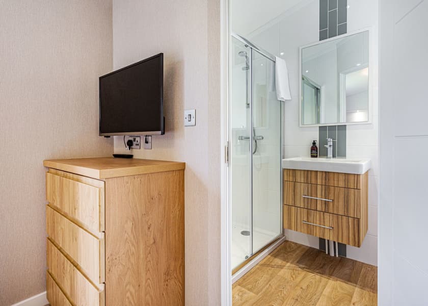 Earn Lodge VIP Pets - Ruthven Falls, Ruthven