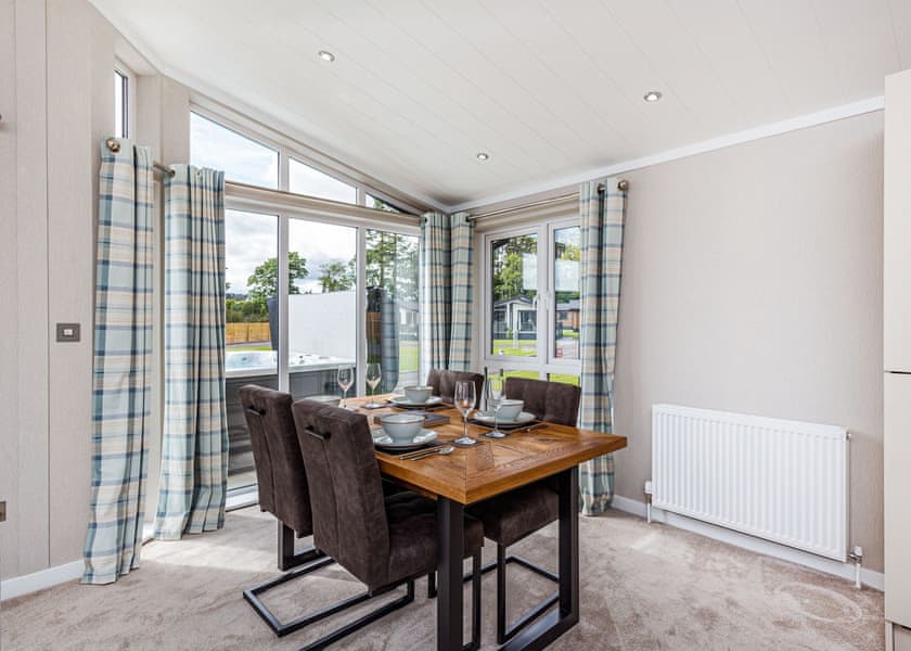 Earn Lodge VIP - Ruthven Falls, Ruthven