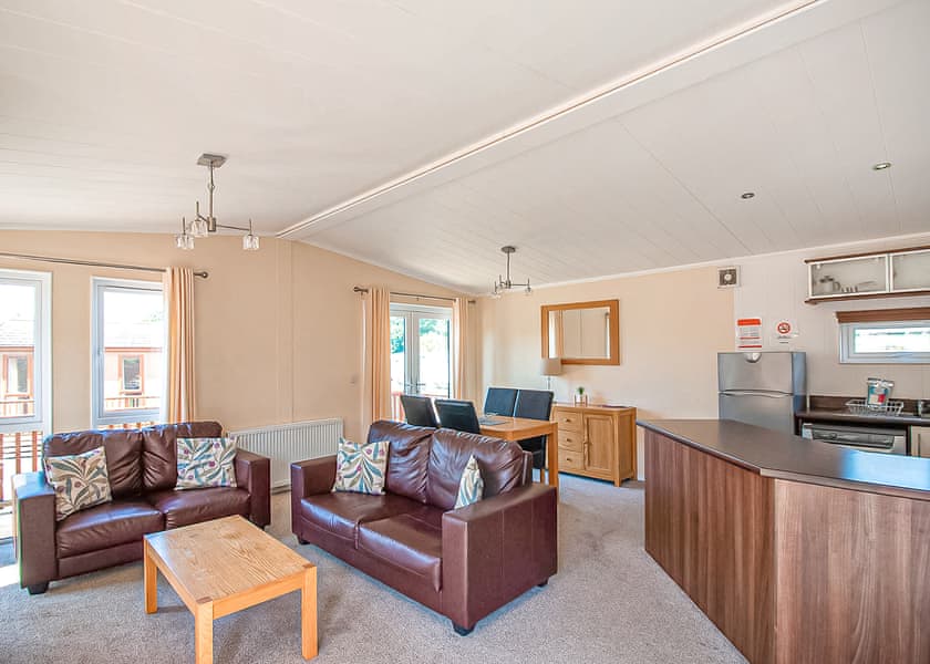 Falcon VIP - Penrhos Park, Llanrhystud, Cardiganshire
