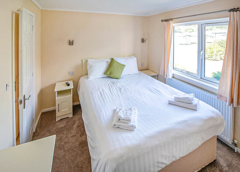 Falcon VIP - Penrhos Park, Llanrhystud, Cardiganshire