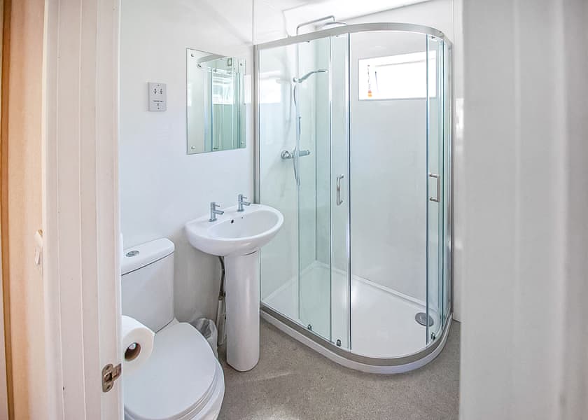 Falcon VIP - Penrhos Park, Llanrhystud, Cardiganshire