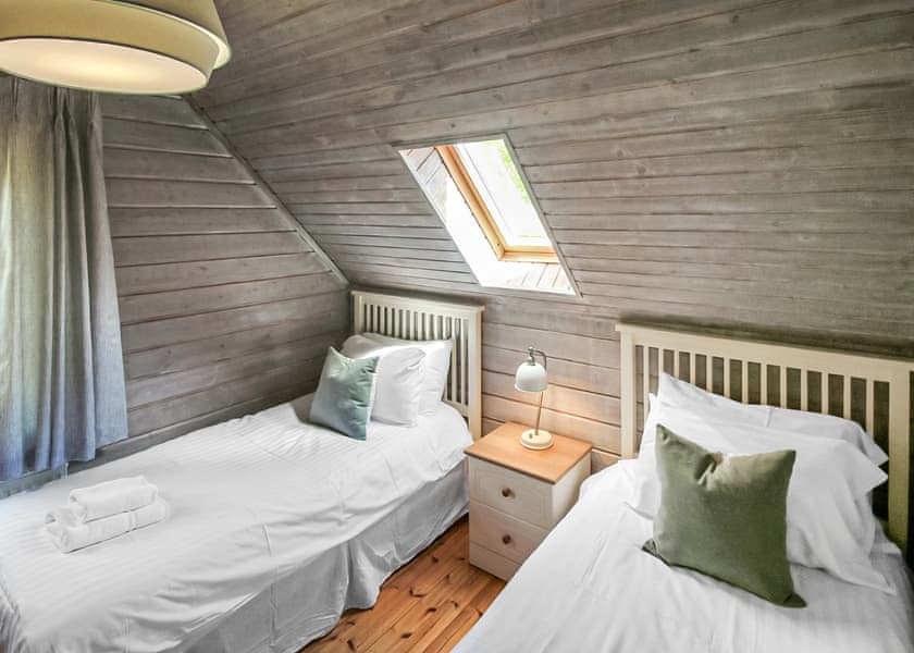 Kestrel VIP (Pet), Kestrel VIP - Penrhos Park, Llanrhystud, Cardiganshire