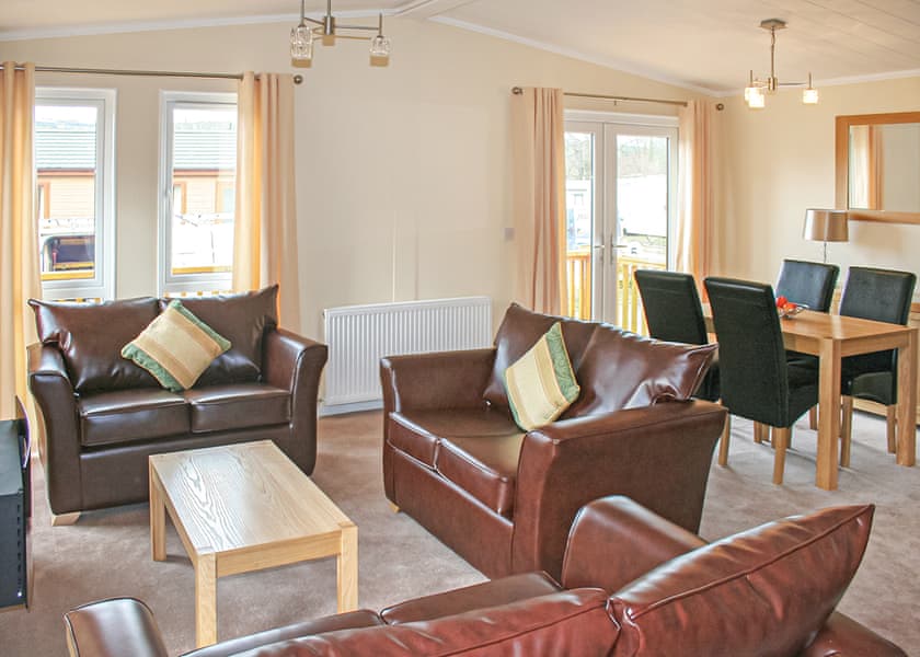 Falcon Lodge