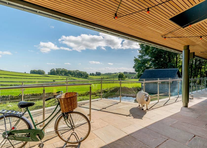 on site restaurant | Rivendale Lodge Retreat, Ashbourne