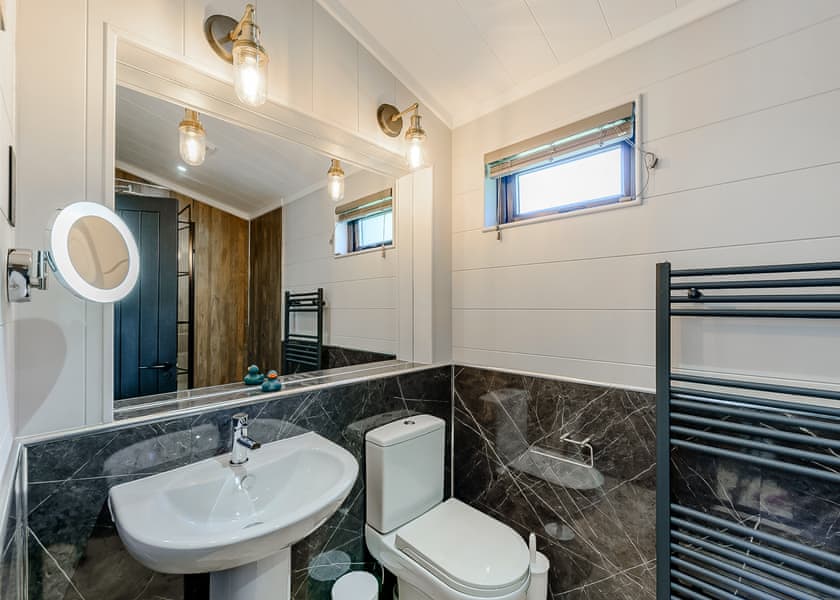 Elkstone Lodge - Rivendale Lodge Retreat, Ashbourne