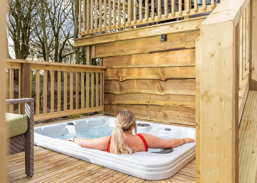 Tissington Treehouses - Rivendale Lodge Retreat, Ashbourne