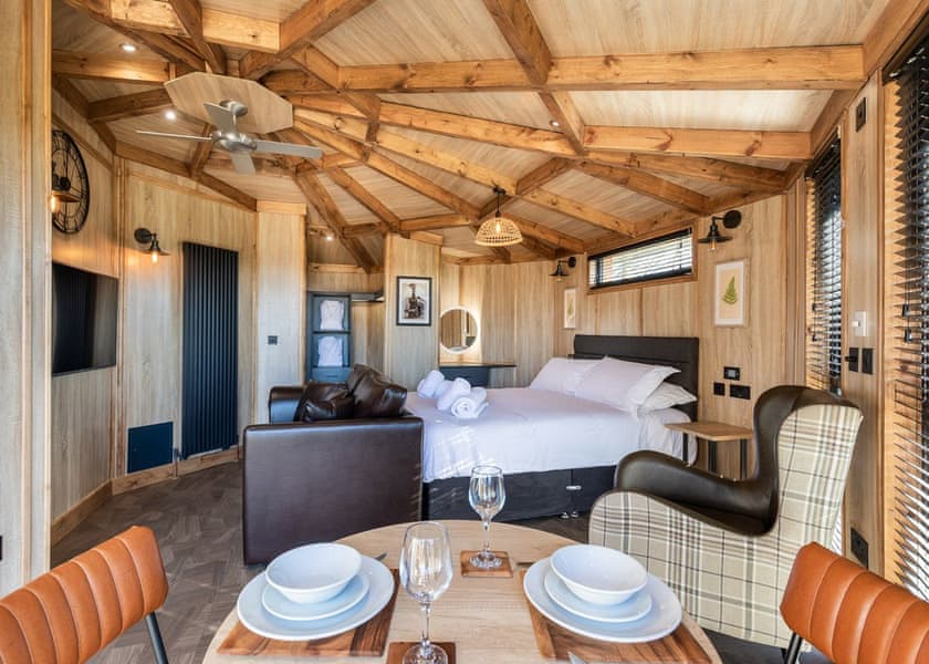 Hartington Treehouses - Rivendale Lodge Retreat, Ashbourne