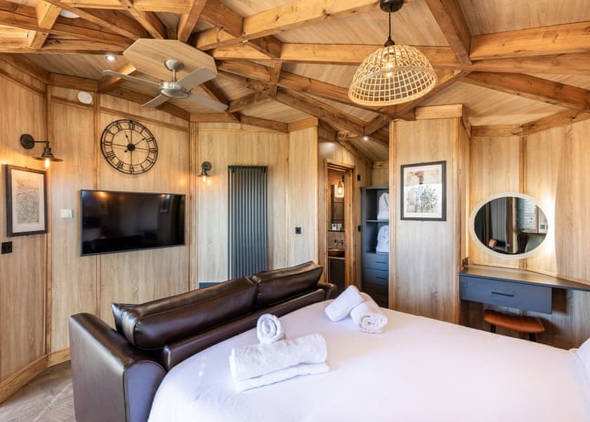 Hartington Treehouses - Rivendale Lodge Retreat, Ashbourne