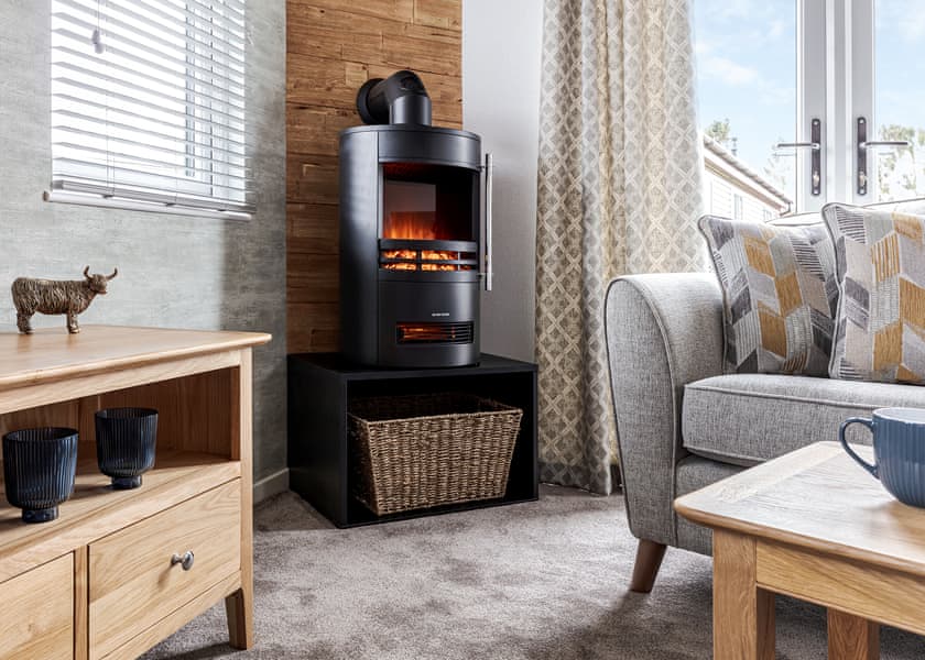 Three Bedroom Luxury Lodge with Hot Tub - Roydon Marina Village, Roydon