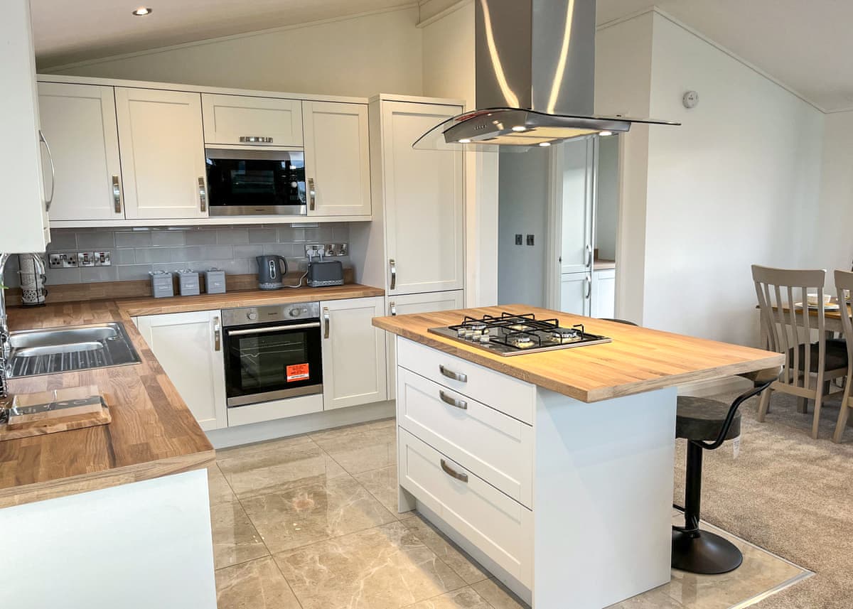 Rookery Manor Lodges - Holiday lodge in South West England - Image 3
