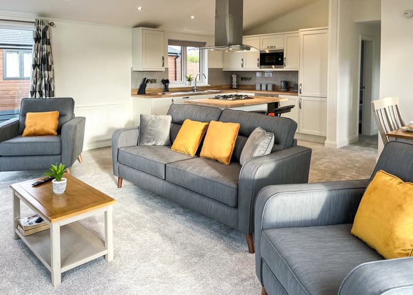 Hawthorn Luxury Lodge | Rookery Manor Lodges, Edingworth