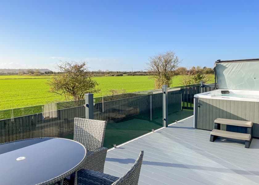 Hawthorn Luxury Lodges - Rookery Manor Lodges, Edingworth