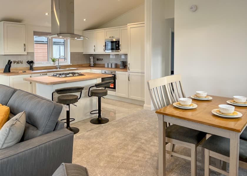 Hawthorn Luxury Lodges - Rookery Manor Lodges, Edingworth