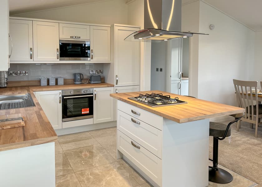 Hawthorn Luxury Lodges - Rookery Manor Lodges, Edingworth