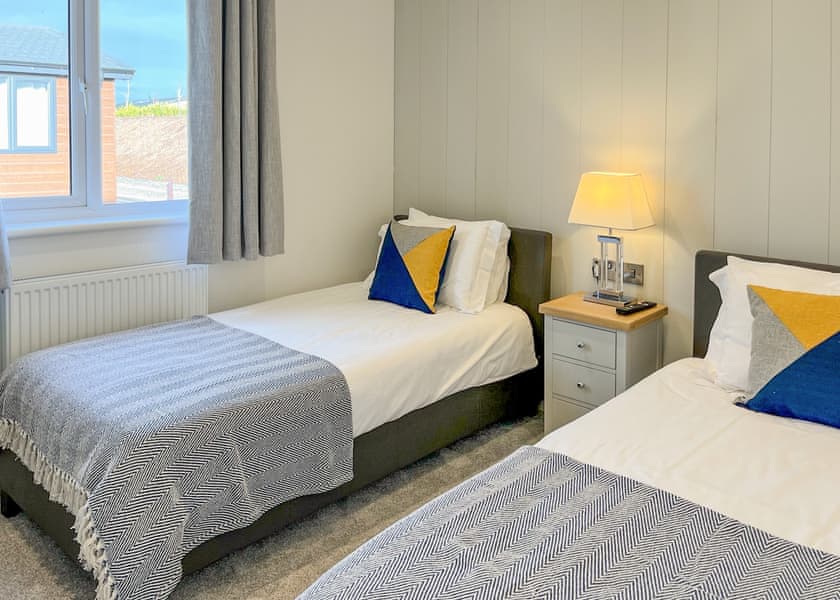 Hawthorn Luxury Lodges - Rookery Manor Lodges, Edingworth