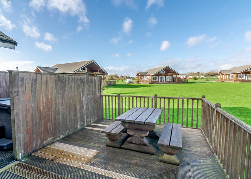 Dovetail Lodge - Hornsea Lakeside Lodges, Hornsea