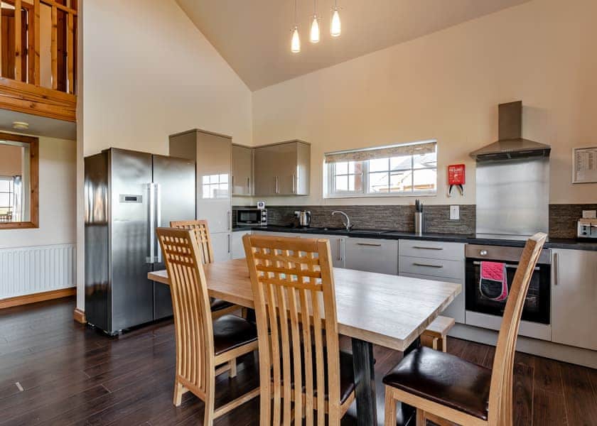 Skylark Lodge - Hornsea Lakeside Lodges, Hornsea