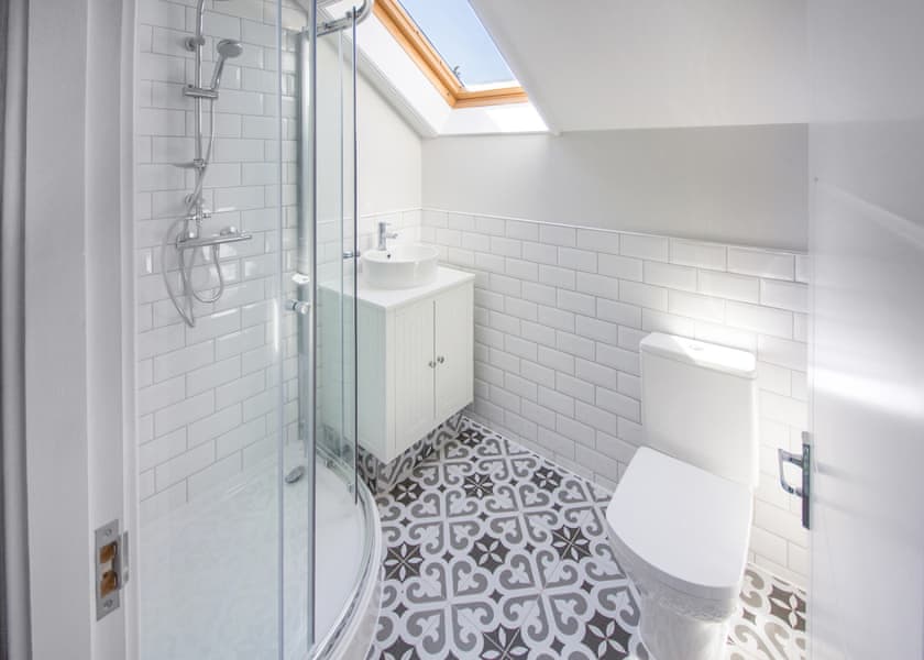 Typical Premium Cottage VIP 3 | Exclusive Island Cottage 6 Bth 3 Bed Hot Tub MS - The Lakes Rookley, Rookley Village