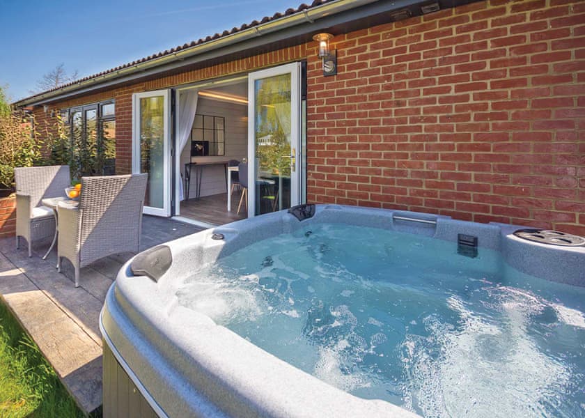 Typical Premium Cottage 2 VIP (Pet) | The Lakes Rookley