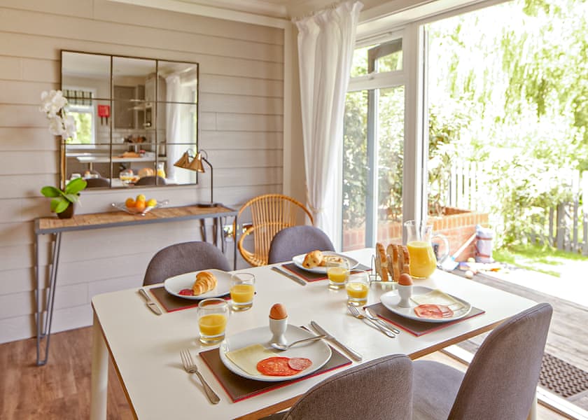 Typical Premium Cottage 2 VIP (Pet) | The Lakes Rookley | Indulgent Island Cottage 4 Berth with Hot Tub (Pet) - The Lakes Rookley, Rookley Village