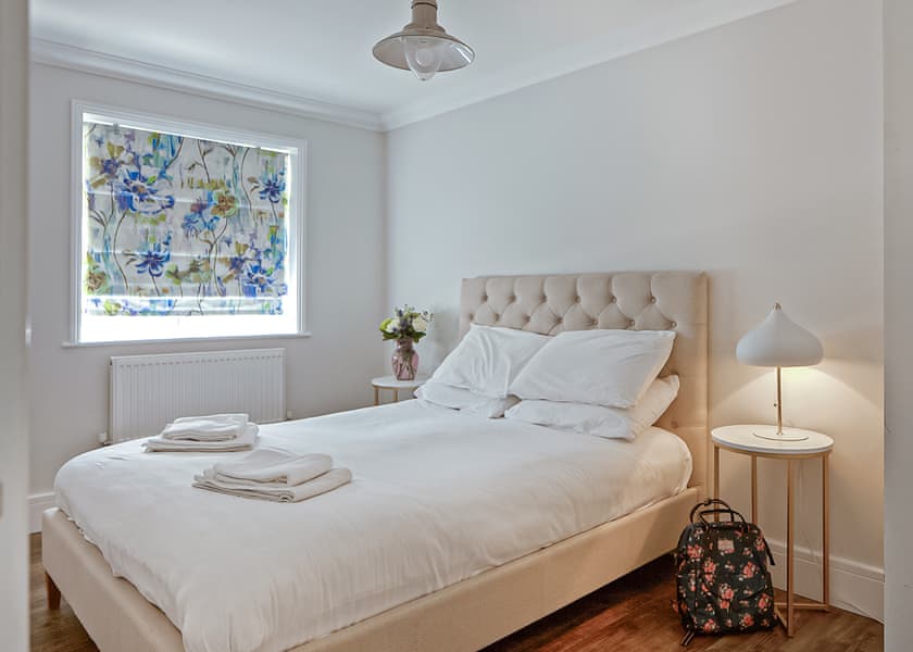 Typical Premium Cottage 2 VIP (Pet) | The Lakes Rookley | Indulgent Island Cottage 4 Berth with Hot Tub (Pet) - The Lakes Rookley, Rookley Village