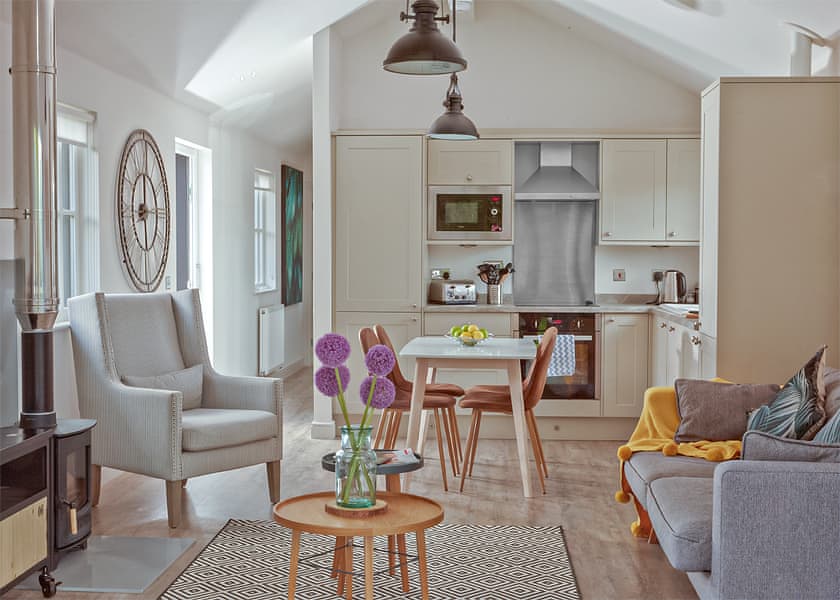 Typical Lakehouse | Exclusive The Lakehouse 4 Berth - The Lakes Rookley, Rookley Village