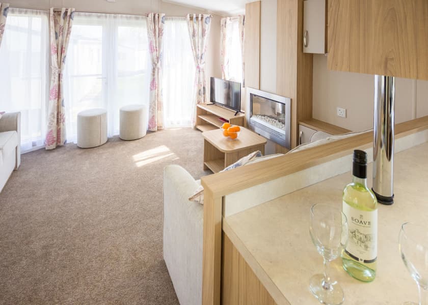 Typical Premium Caravan 2 | 4 Berth Luxury Caravan A - The Lakes Rookley, Rookley Village
