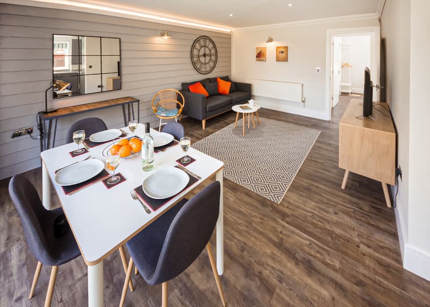 Indulgent Island Cottage 4 Berth (Pet) - The Lakes Rookley, Rookley Village