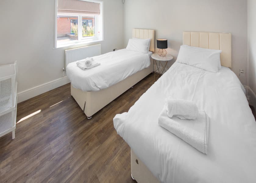 Indulgent Island Cottage 4 Berth (Pet) - The Lakes Rookley, Rookley Village