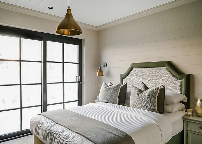 8 berth barn roof terrace - Retallack Resort, St Columb Major