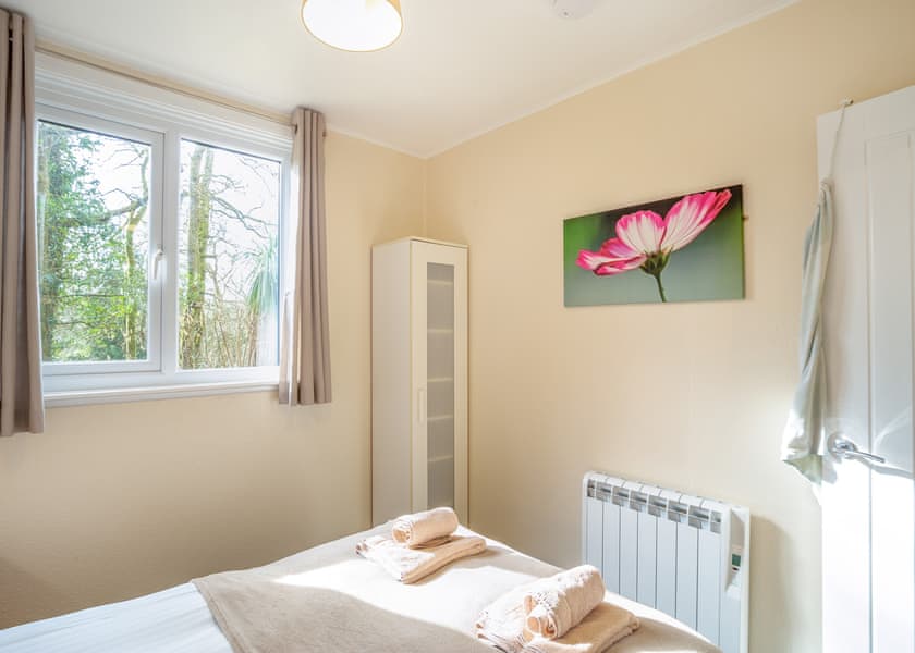 Larches Lodge - Ruthern Valley Holidays, Ruthernbridge, Nr Bodmin