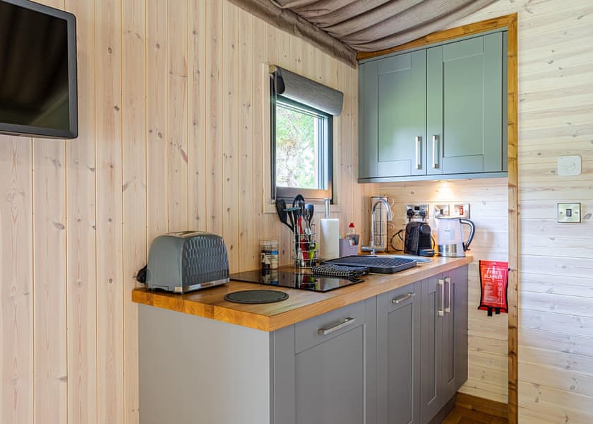 Milo - Riverside Cabins, Shrewsbury
