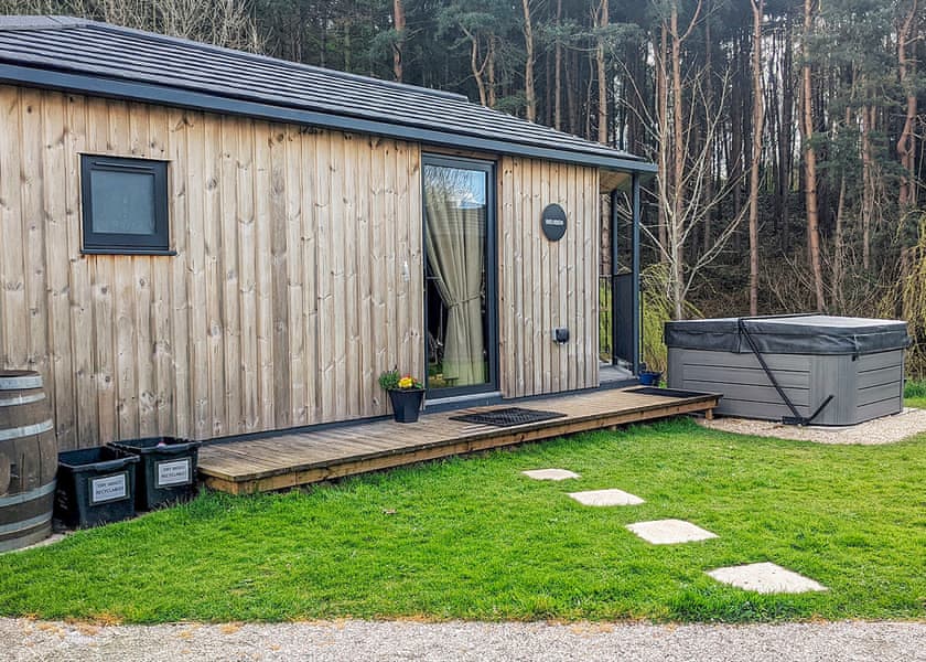 Reuben - Riverside Cabins, Shrewsbury