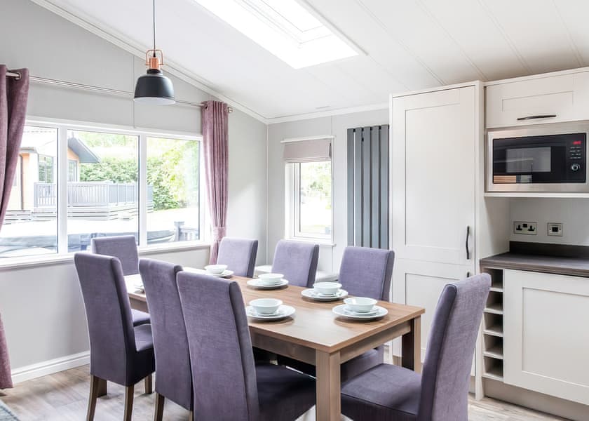 Exclusive 10 Berth Lodge (8+2) Elec Point - Sandy Balls Holiday Village, Godshill, Fordingbridge