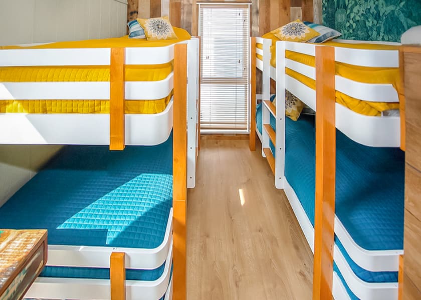 Exclusive Knightwood Hot Tub 8 Elec Point Pet - Sandy Balls Holiday Village, Godshill, Fordingbridge
