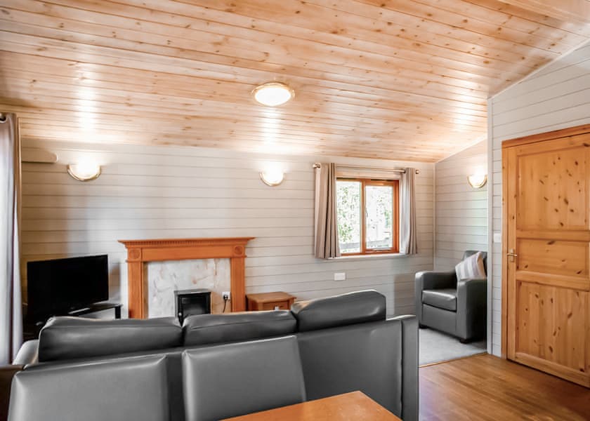 6 Berth Comfort Lodge Accessible Pet - Sandy Balls Holiday Village, Godshill, Fordingbridge